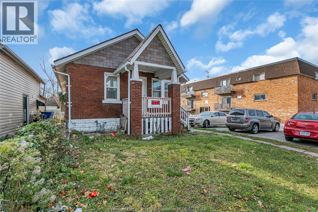915 Josephine, Windsor, Ontario  N9B 2L4 - Photo 2 - 25032007