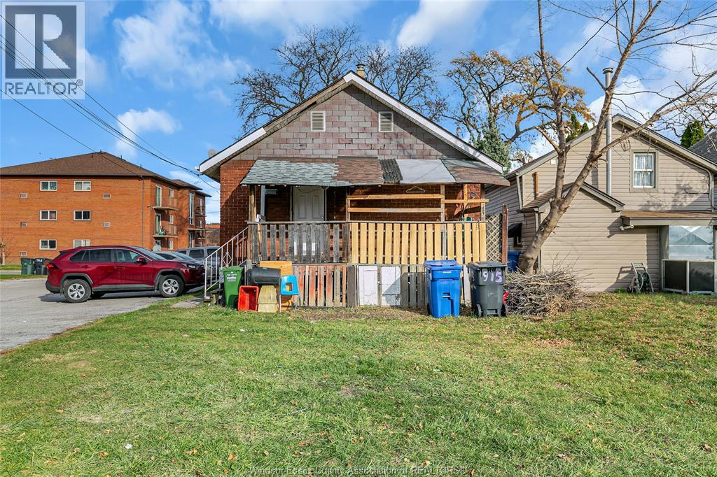 915 Josephine, Windsor, Ontario  N9B 2L4 - Photo 23 - 25032007
