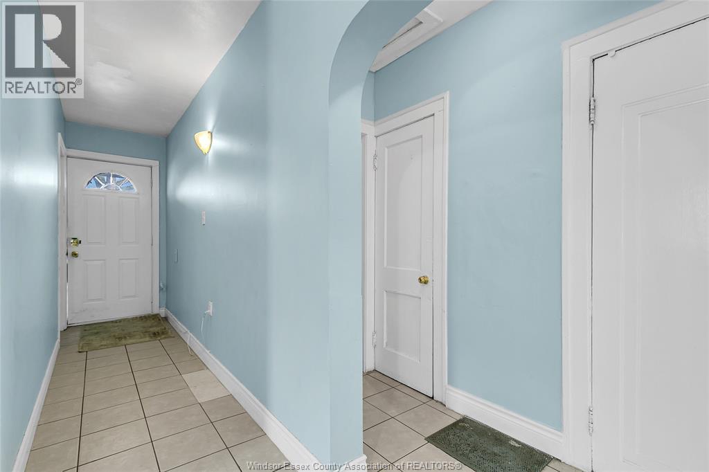 915 Josephine Unit# Upper, Windsor, Ontario  N9B 2L4 - Photo 4 - 25032005