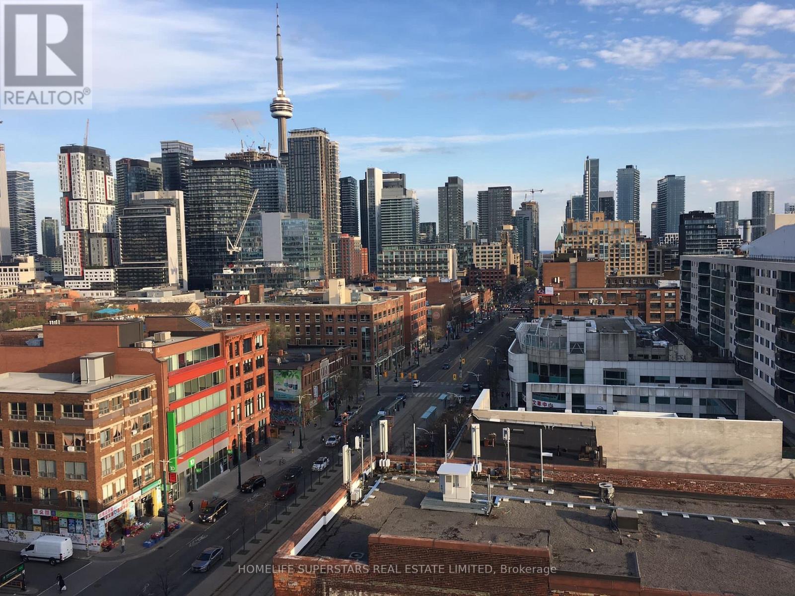 305 - 10 WILLISON SQUARE S, Toronto, Ontario