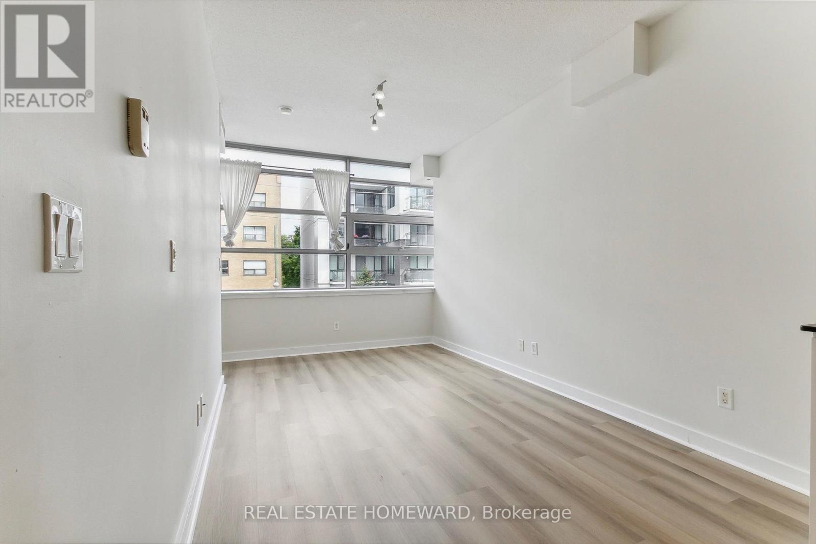 309 - 601 Kingston Road, Toronto, Ontario  M4E 3Y2 - Photo 5 - E12649066