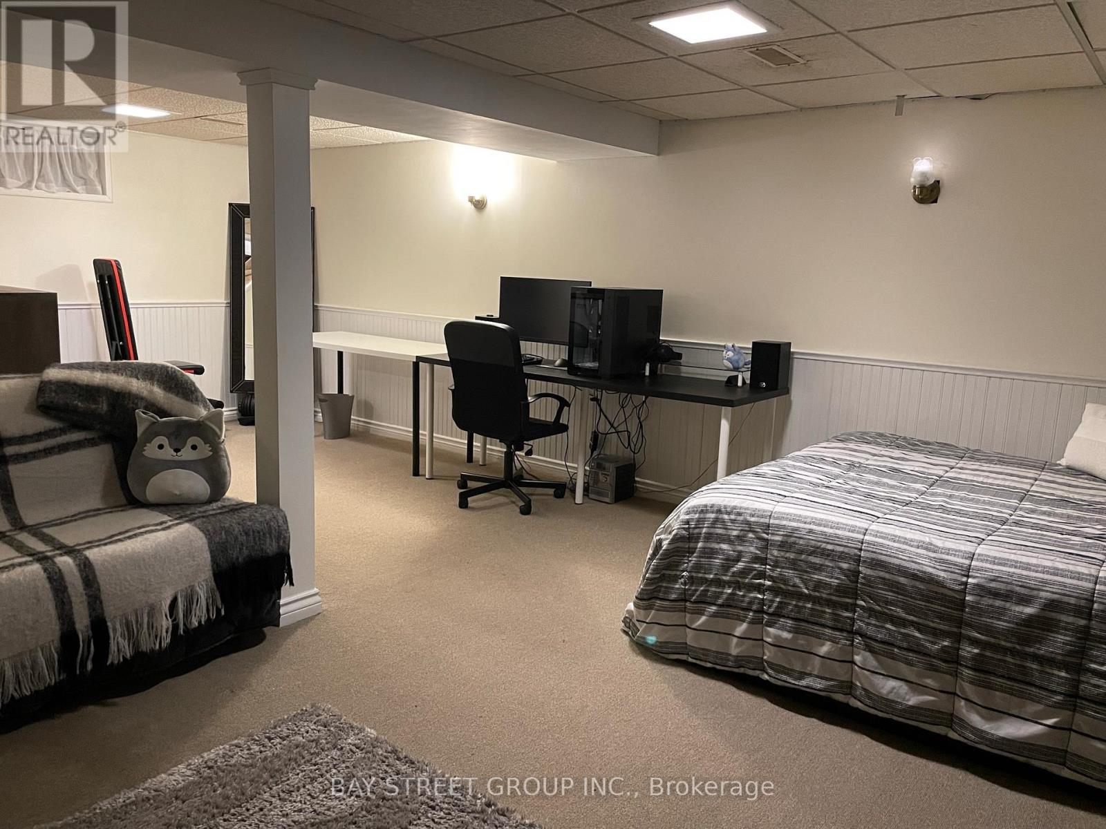 103 Uno Drive, Toronto, Ontario  M8Z 3P2 - Photo 19 - W12649086