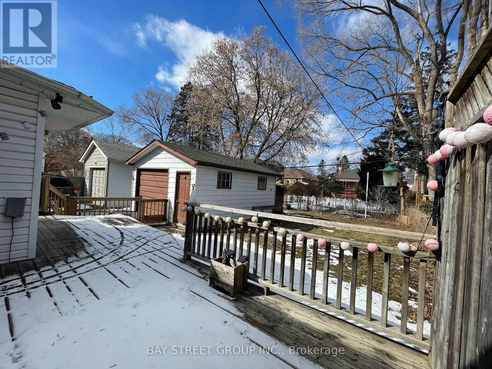 103 Uno Drive, Toronto, Ontario  M8Z 3P2 - Photo 29 - W12649086