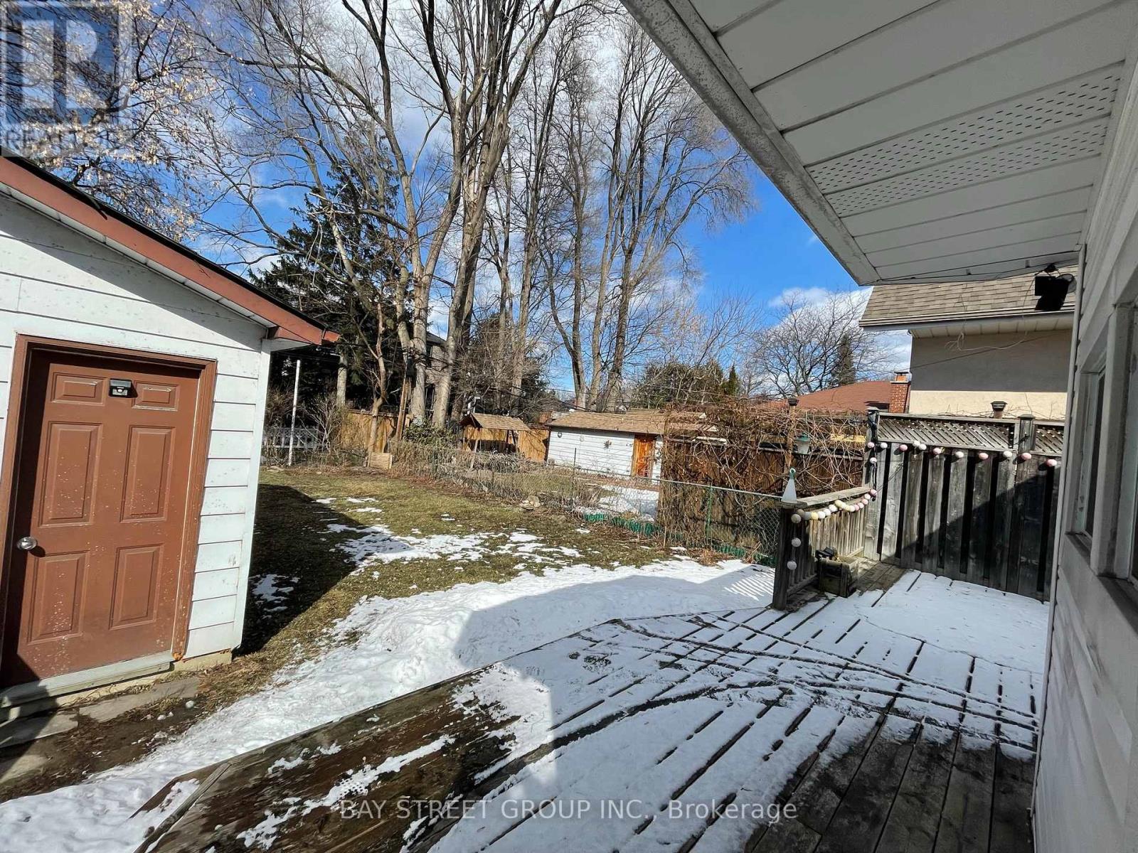 103 Uno Drive, Toronto, Ontario  M8Z 3P2 - Photo 30 - W12649086