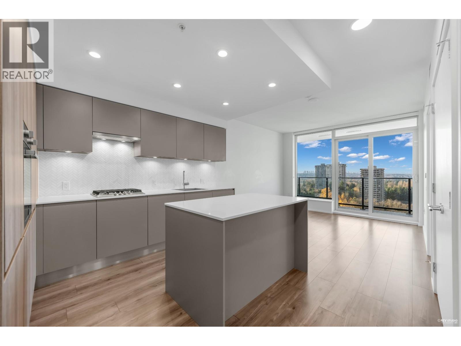 1008 3809 Evergreen Place, Burnaby, British Columbia  V3J 0M1 - Photo 5 - R3071352