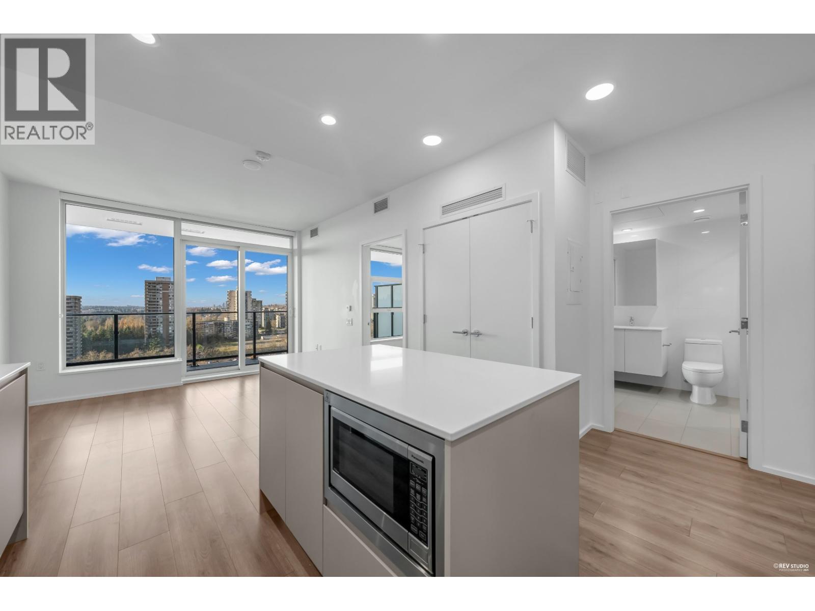 1008 3809 Evergreen Place, Burnaby, British Columbia  V3J 0M1 - Photo 6 - R3071352