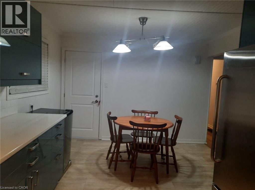 16 Acorn Lane, Brantford, Ontario  N3R 3P4 - Photo 2 - 40794997