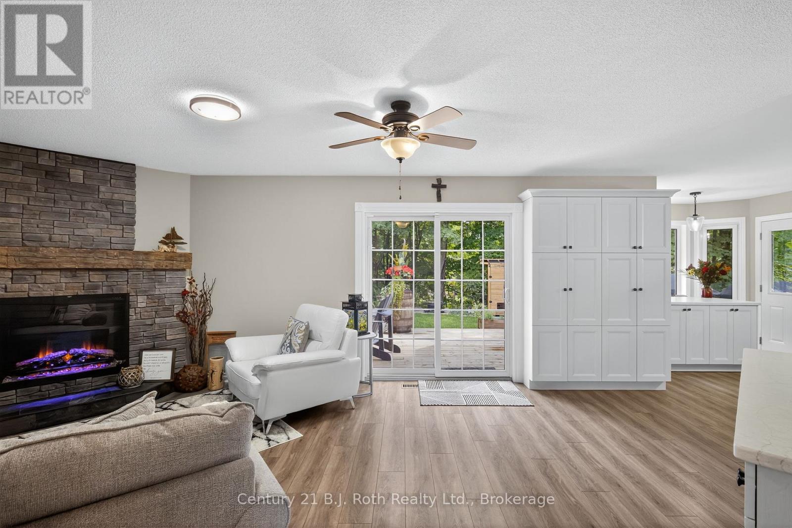 83 Wozniak Road, Penetanguishene, Ontario  L9M 1W6 - Photo 14 - S12418651