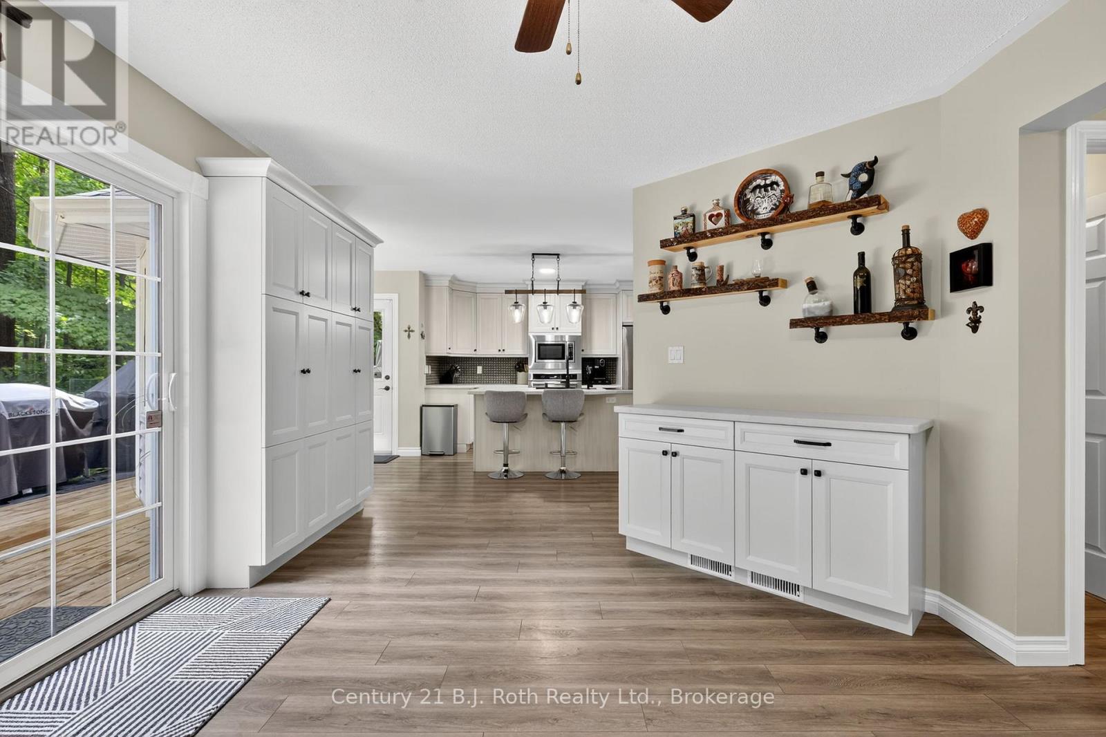 83 Wozniak Road, Penetanguishene, Ontario  L9M 1W6 - Photo 12 - S12418651