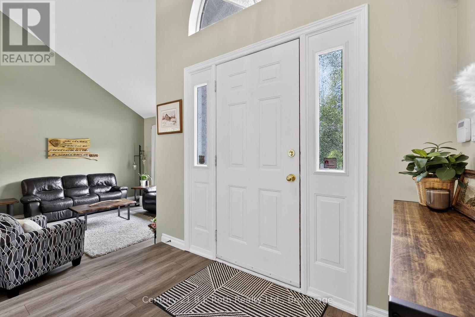 83 Wozniak Road, Penetanguishene, Ontario  L9M 1W6 - Photo 6 - S12418651