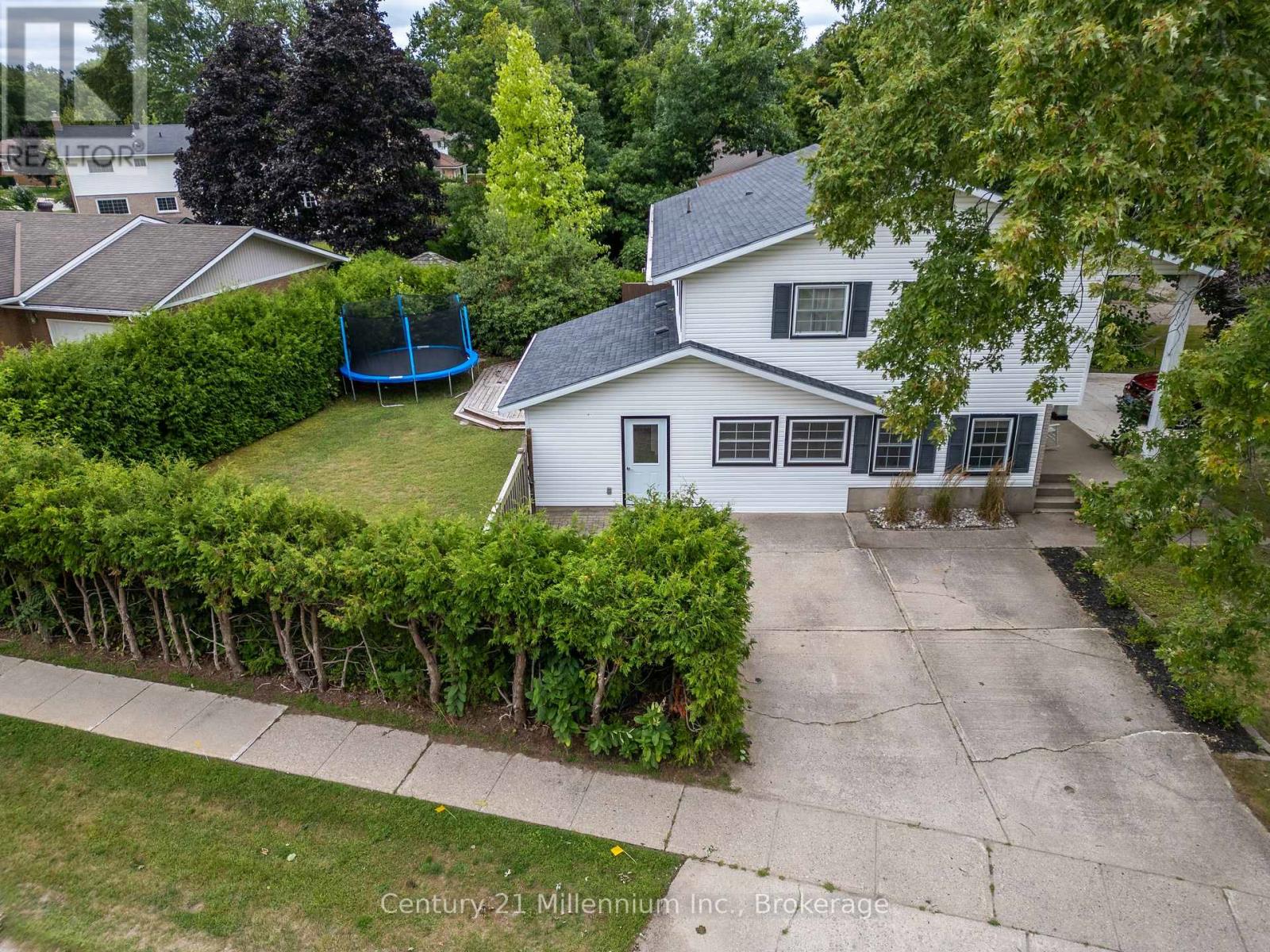 1 - 696 Christopher Drive, Saugeen Shores, Ontario  N0H 2C3 - Photo 3 - X12604454