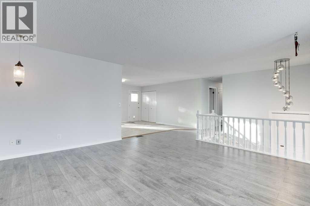 5501 58 Street, Olds, Alberta  T4H 1J9 - Photo 3 - A2275485