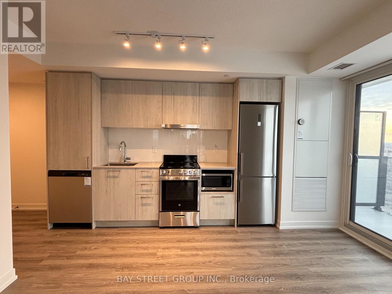 1911 - 195 Commerce Street, Vaughan, Ontario  L4K 0P9 - Photo 17 - N12568792