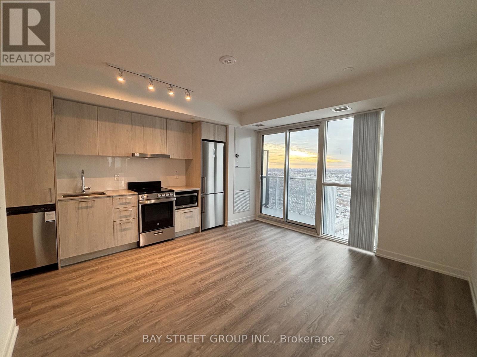 1911 - 195 Commerce Street, Vaughan, Ontario  L4K 0P9 - Photo 16 - N12568792