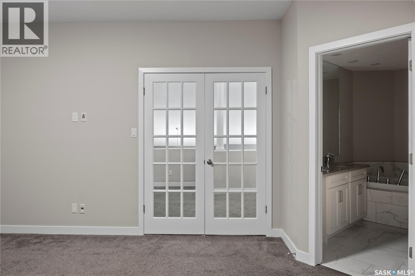 5006 Wascana Vista Court, Regina, Saskatchewan  S4V 2S2 - Photo 32 - SK025836