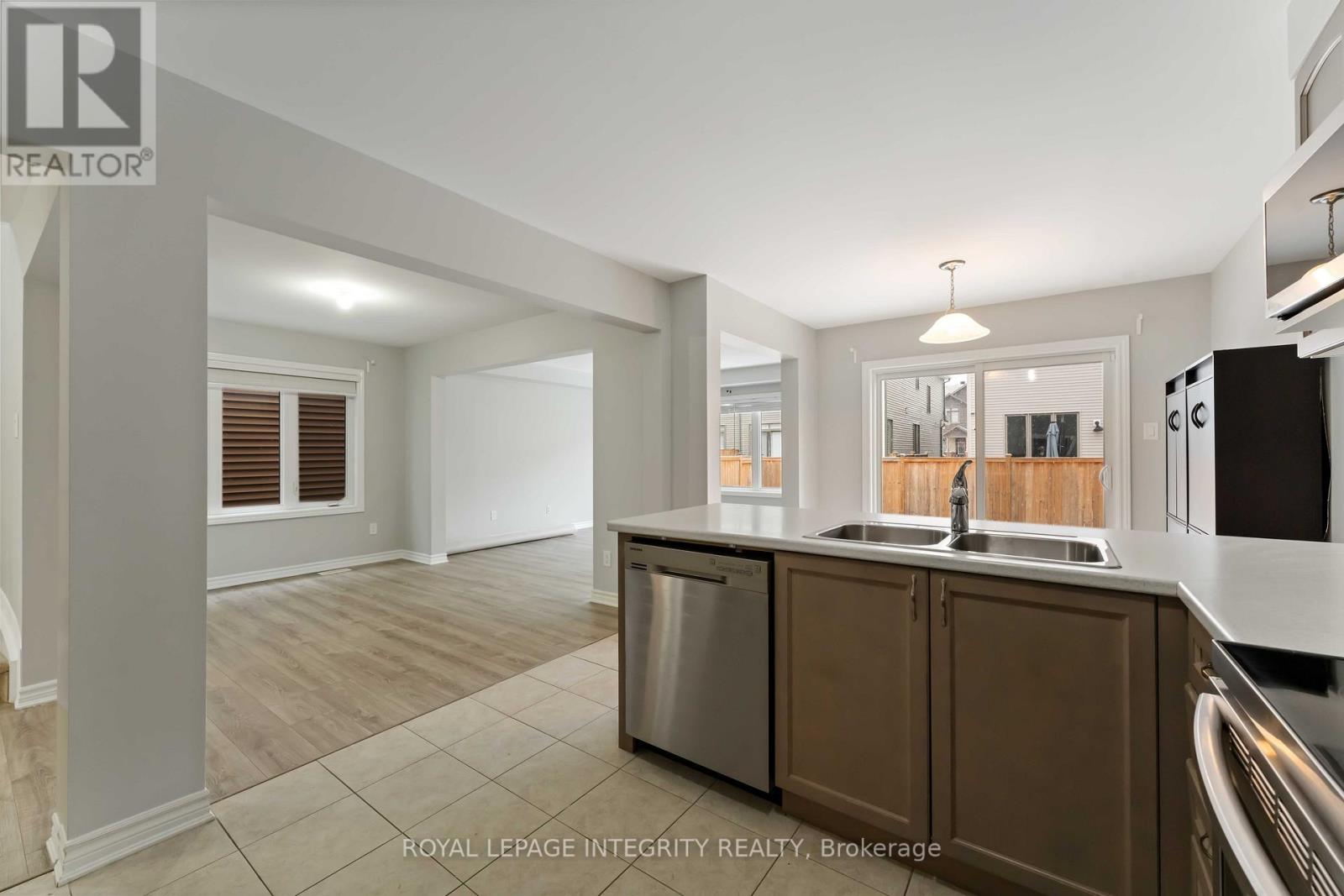 408 Aphelion Crescent, Ottawa, Ontario  K2J 6N5 - Photo 12 - X12649104