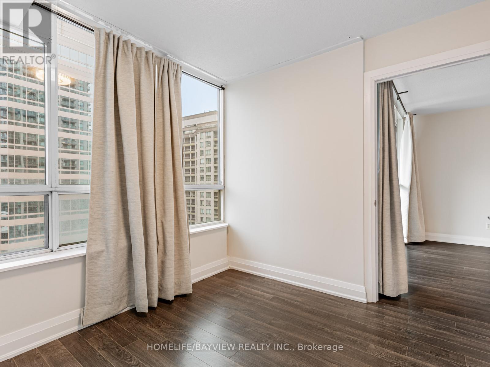 1015 - 18 Parkview Avenue, Toronto, Ontario  M2N 7H7 - Photo 14 - C12649108