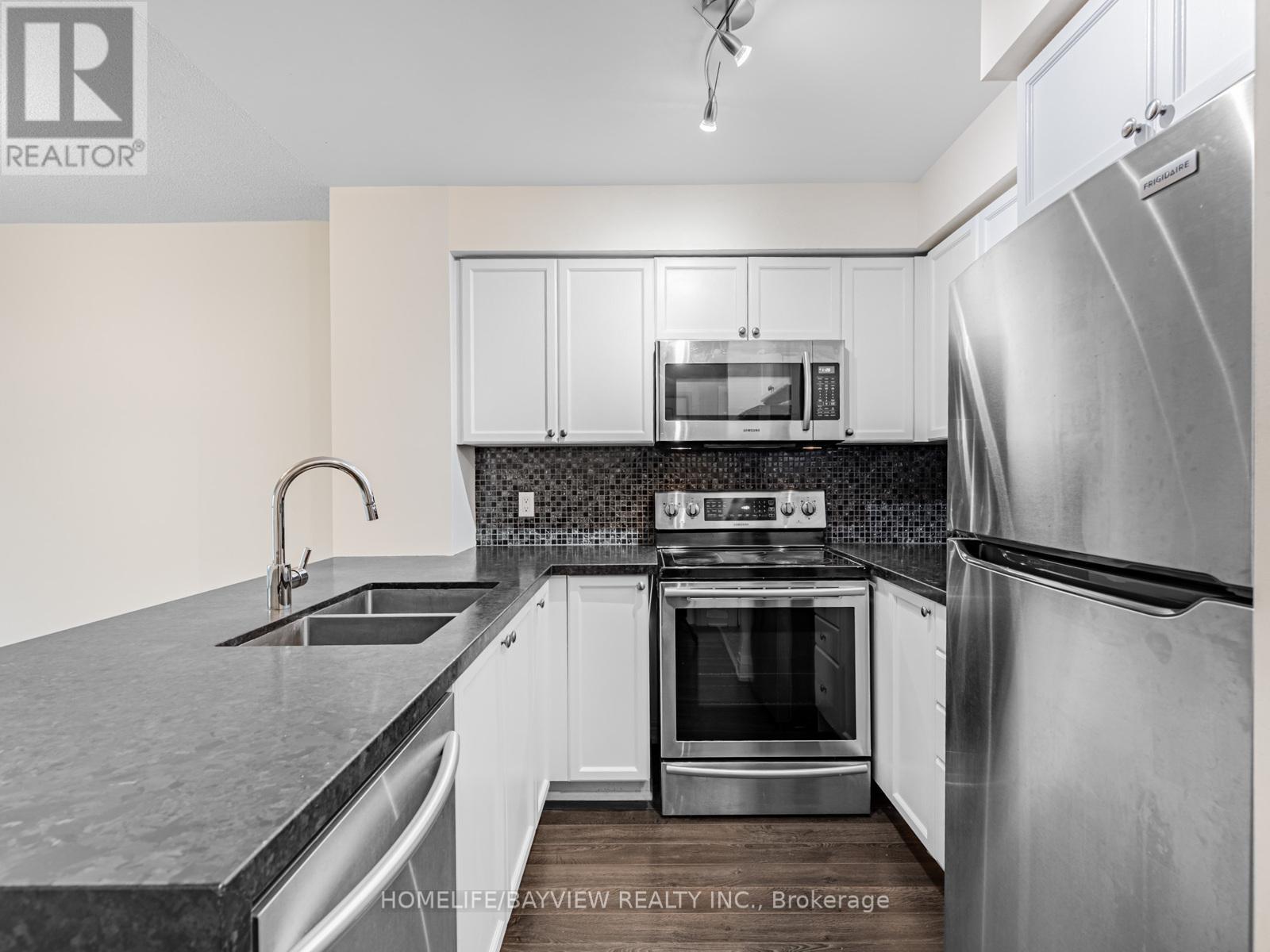 1015 - 18 Parkview Avenue, Toronto, Ontario  M2N 7H7 - Photo 6 - C12649108