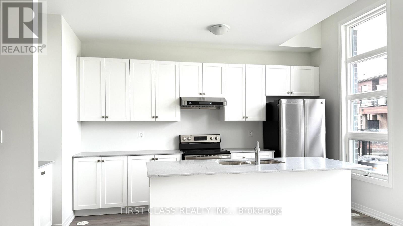 Upper - 51 Harold Wilson Lane, Richmond Hill, Ontario  L4S 0R3 - Photo 2 - N12649096