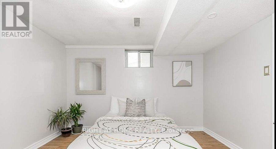 Main Floor - 3361 Weston Road, Toronto, Ontario  M9M 2V6 - Photo 8 - W12649092