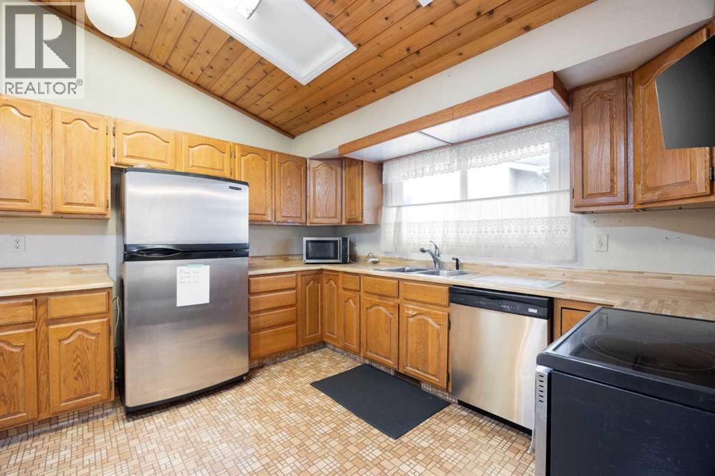 206 Leigh Crescent, Fort Mcmurray, Alberta T9K 1N4 - Photo 8 - A2257356