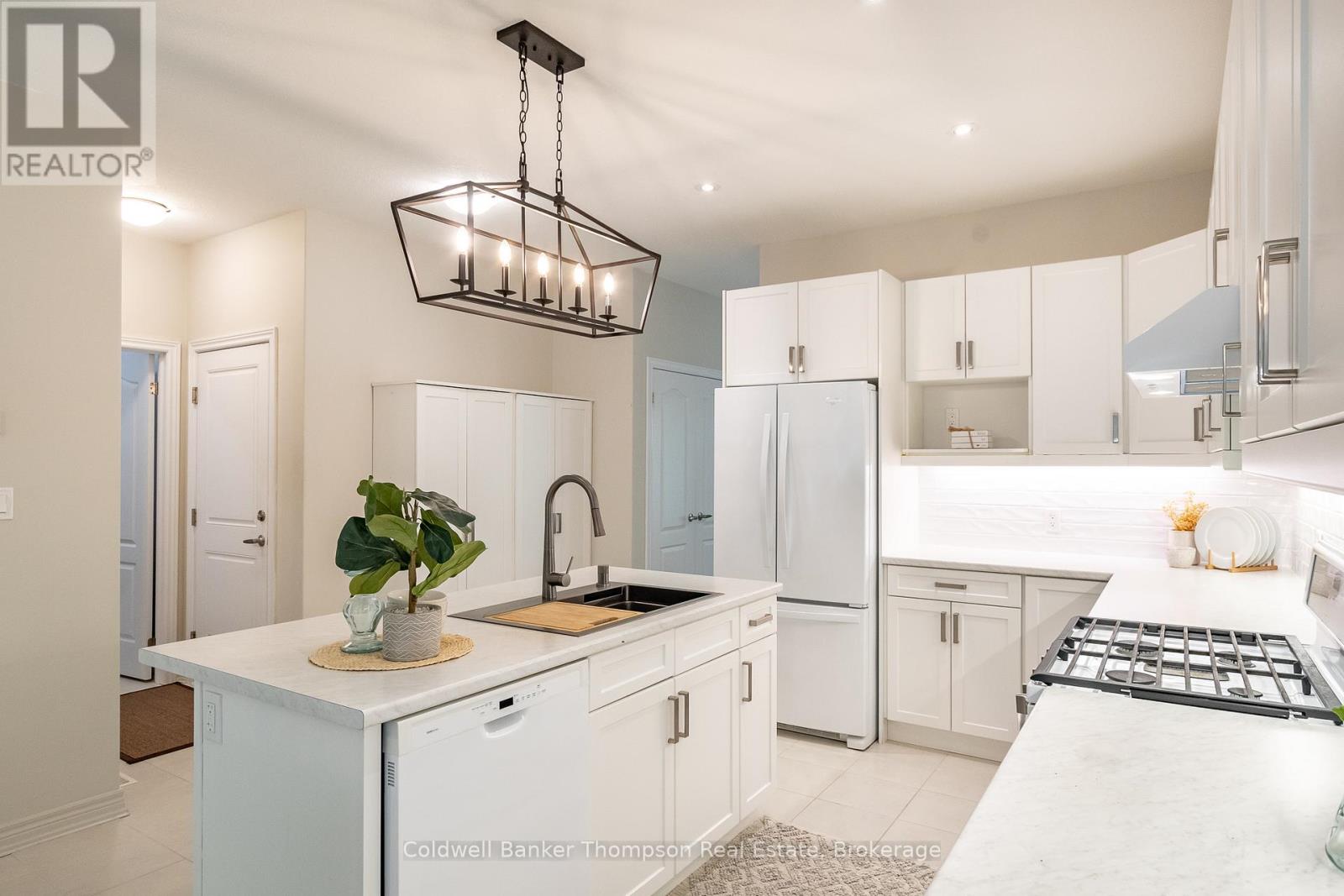 36 Serenity Place Crescent, Huntsville, Ontario  P1H 0C4 - Photo 11 - X12649124