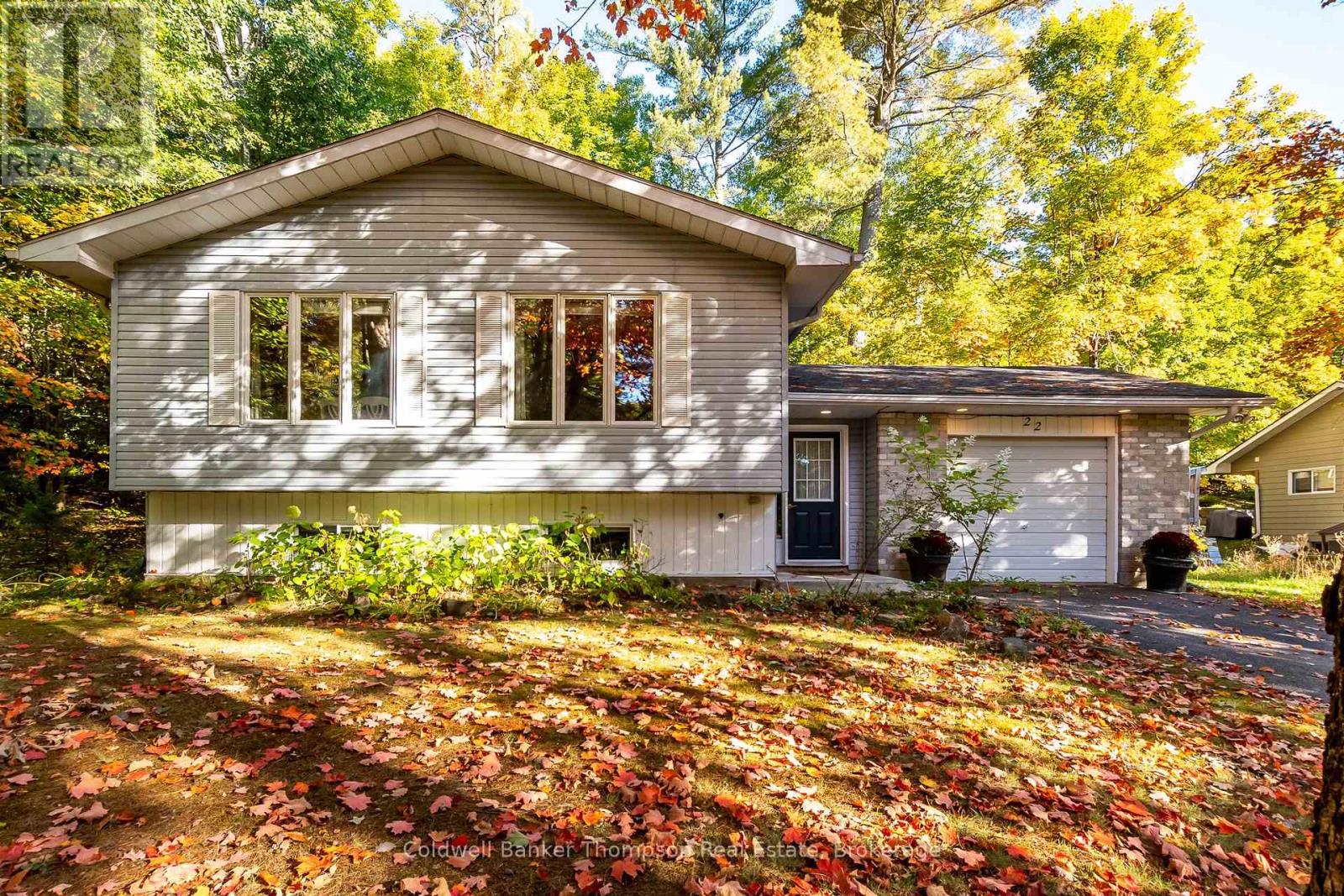 22 Jenner Court, Huntsville, Ontario  P0B 1L0 - Photo 2 - X12649126