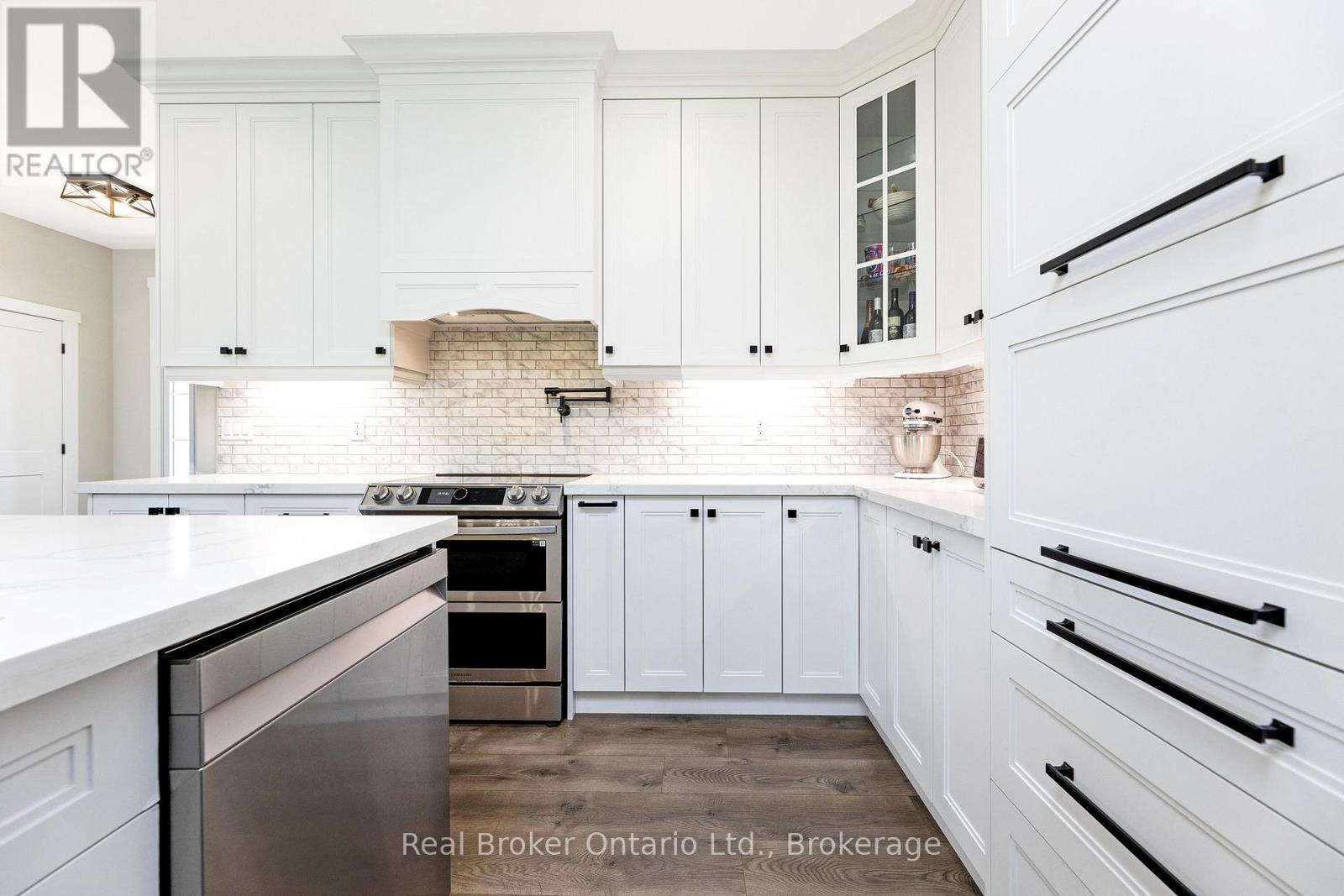 142401 15 Side Road, East Garafraxa, Ontario  L9W 7K9 - Photo 11 - X12649130