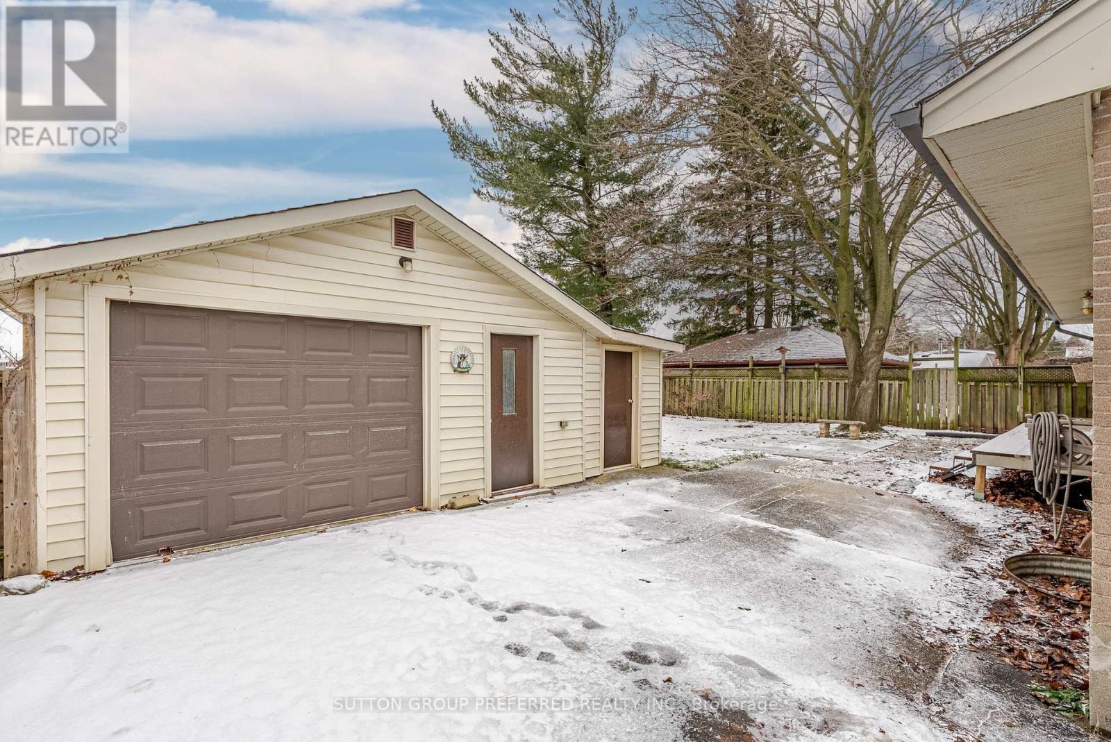 1697 Moffatt Avenue, London East, Ontario  N5W 2A2 - Photo 34 - X12649132