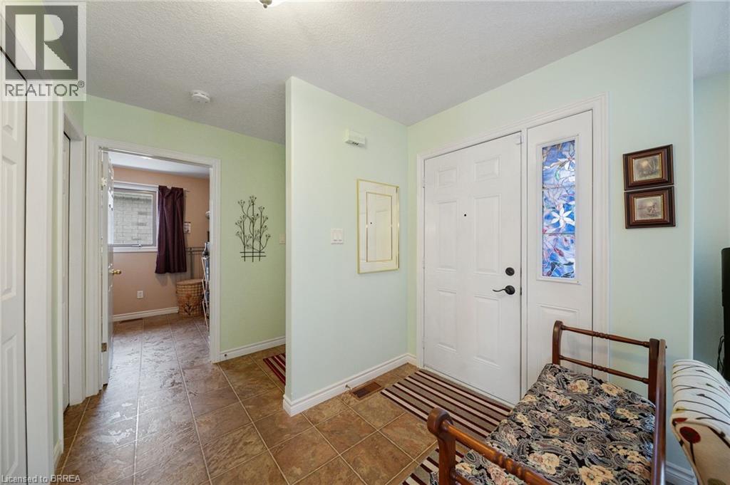 26 Jamieson Court, Brantford, Ontario  N3T 6T1 - Photo 4 - 40792806