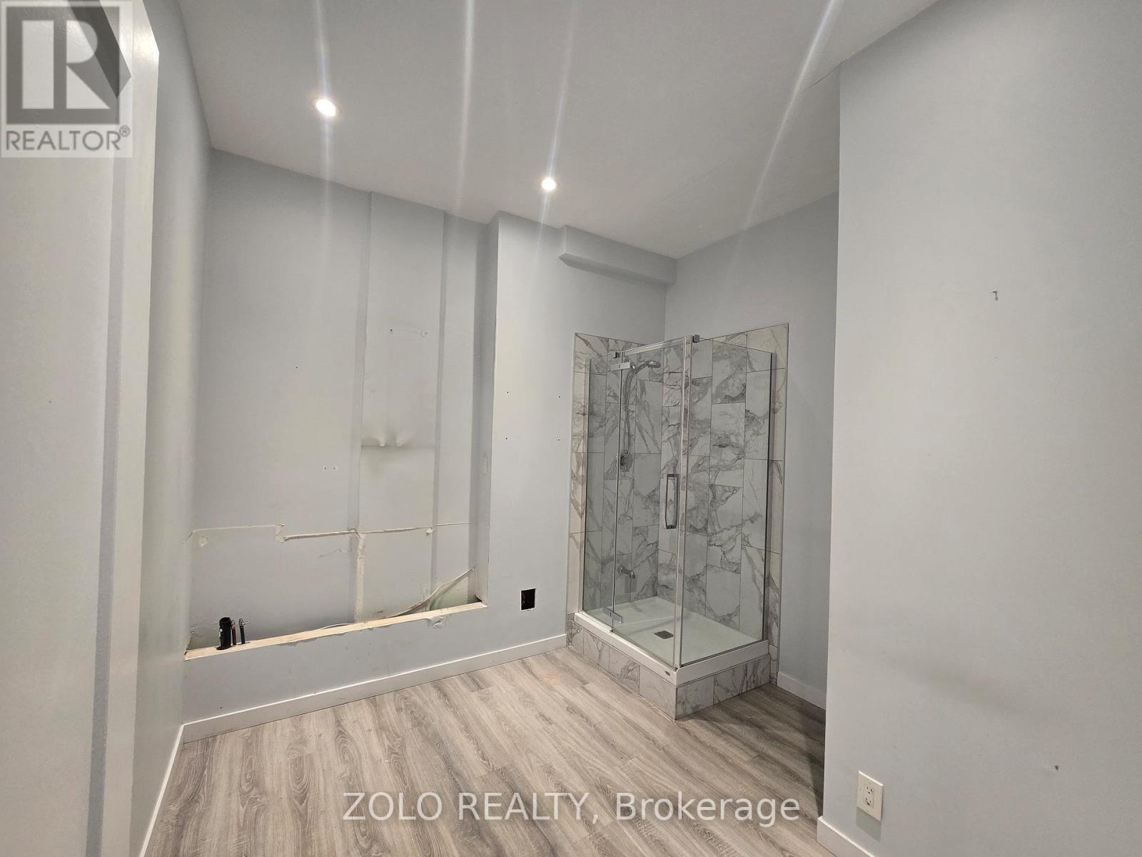 #a - 371 Oakwood Avenue, Toronto, Ontario  M6E 2W1 - Photo 3 - C12484611