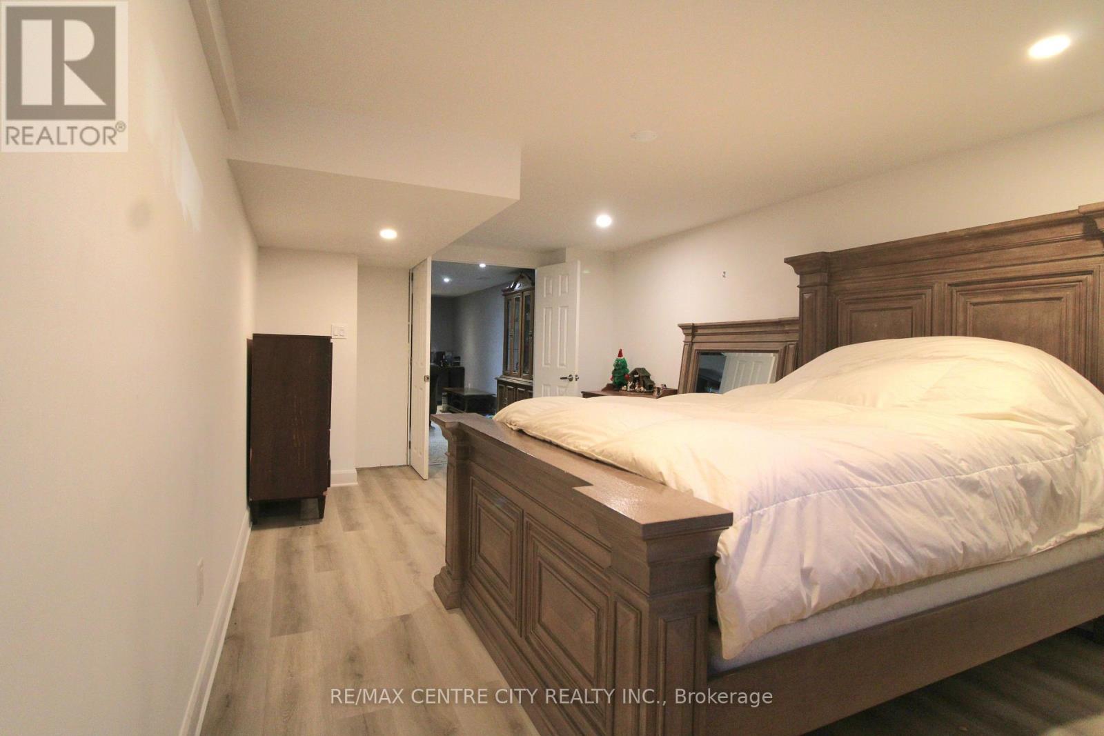 200 Centennial Avenue, Central Elgin, Ontario  N5R 5B2 - Photo 24 - X12649138