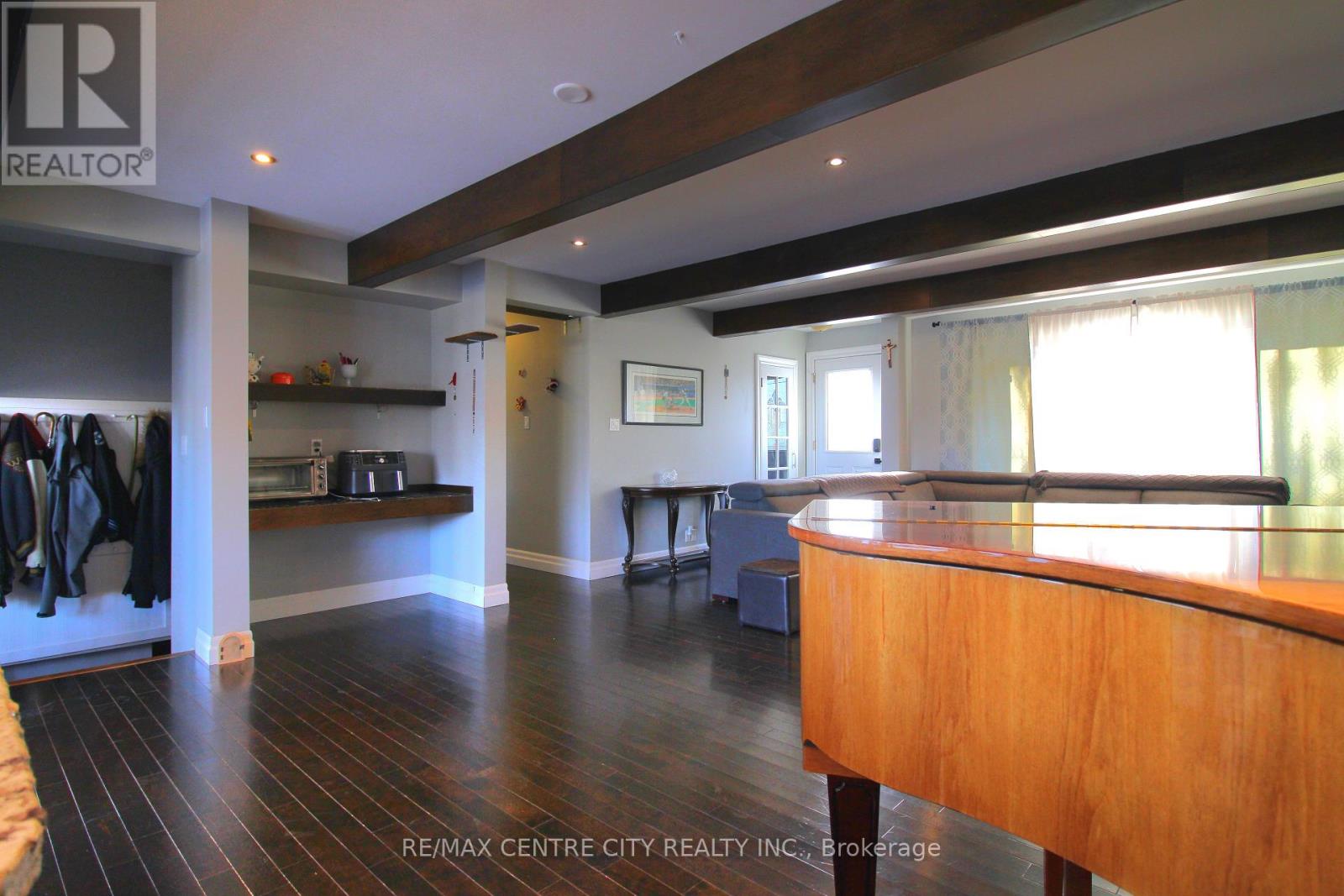 200 Centennial Avenue, Central Elgin, Ontario  N5R 5B2 - Photo 6 - X12649138