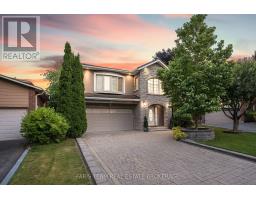 82 DERBY COURT, Newmarket, Ontario