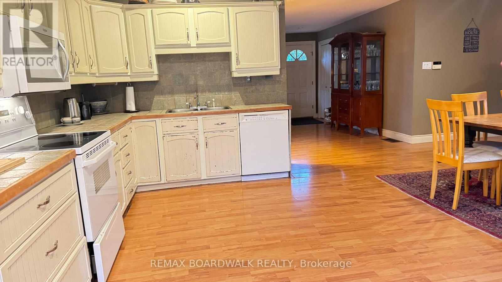 3042 Dangerfield Road W, North Grenville, Ontario  K0G 1J0 - Photo 13 - X12603384