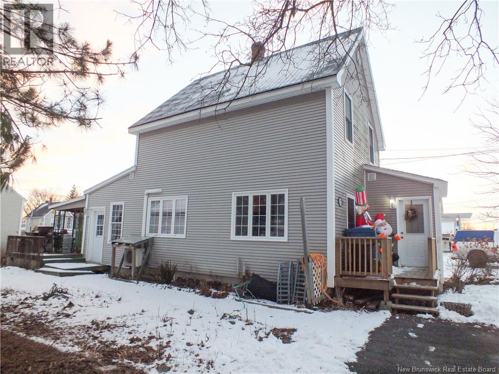 113 St. James Street, Woodstock, New Brunswick  E7M 2T3 - Photo 2 - NB131468