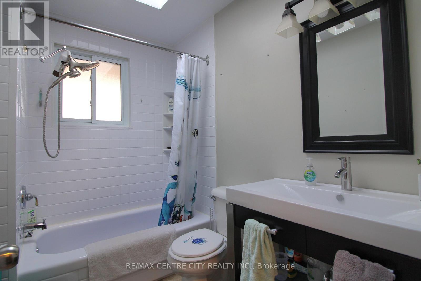 200 Centennial Avenue, Central Elgin, Ontario  N5R 5B2 - Photo 17 - X12649156