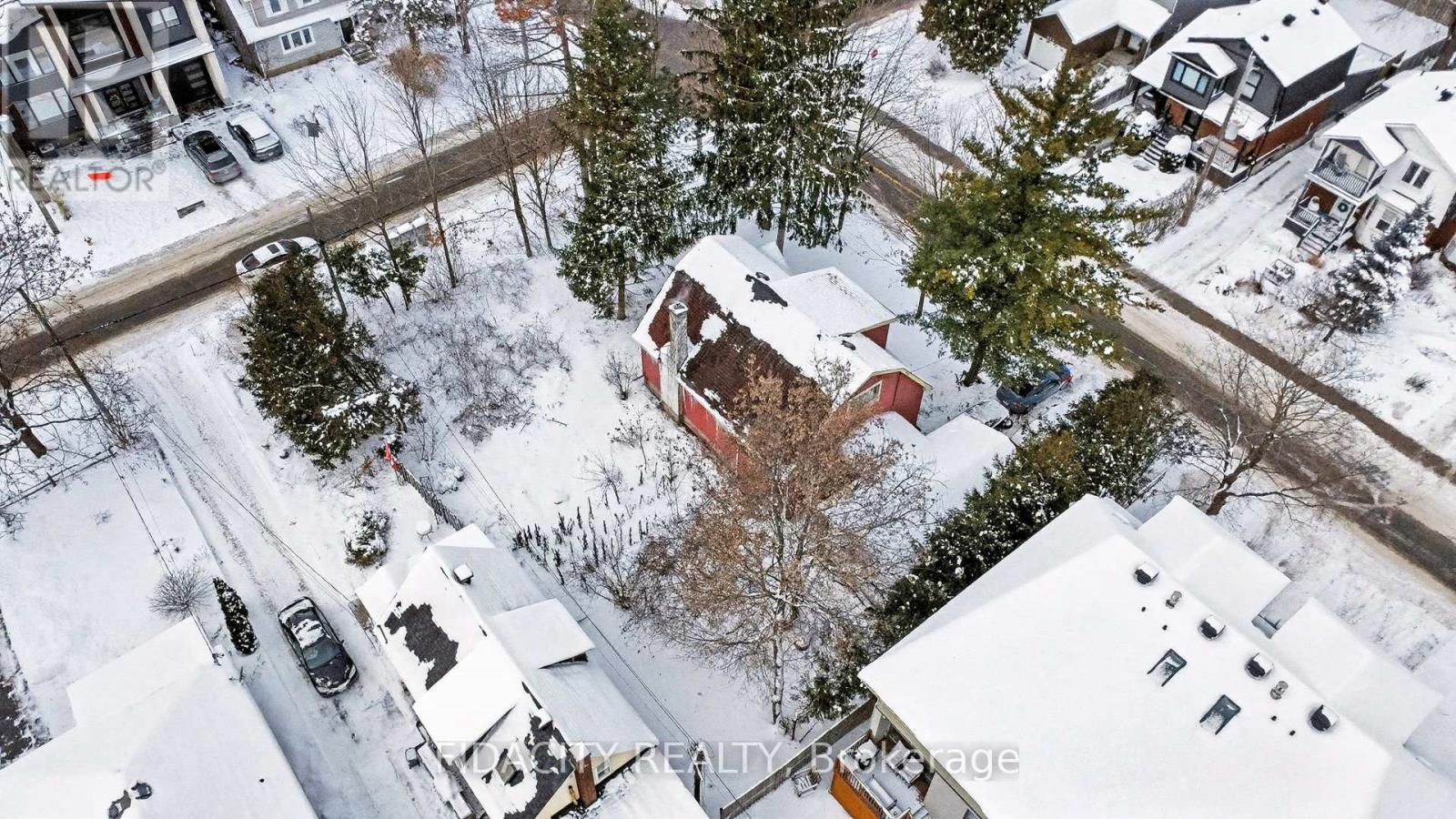 641 Tweedsmuir Avenue, Ottawa, Ontario  K1Z 5P7 - Photo 1 - X12649148