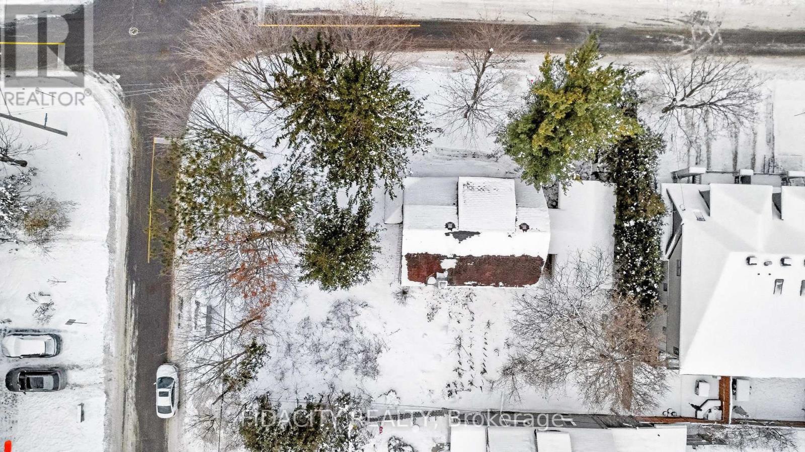 641 Tweedsmuir Avenue, Ottawa, Ontario  K1Z 5P7 - Photo 4 - X12649148