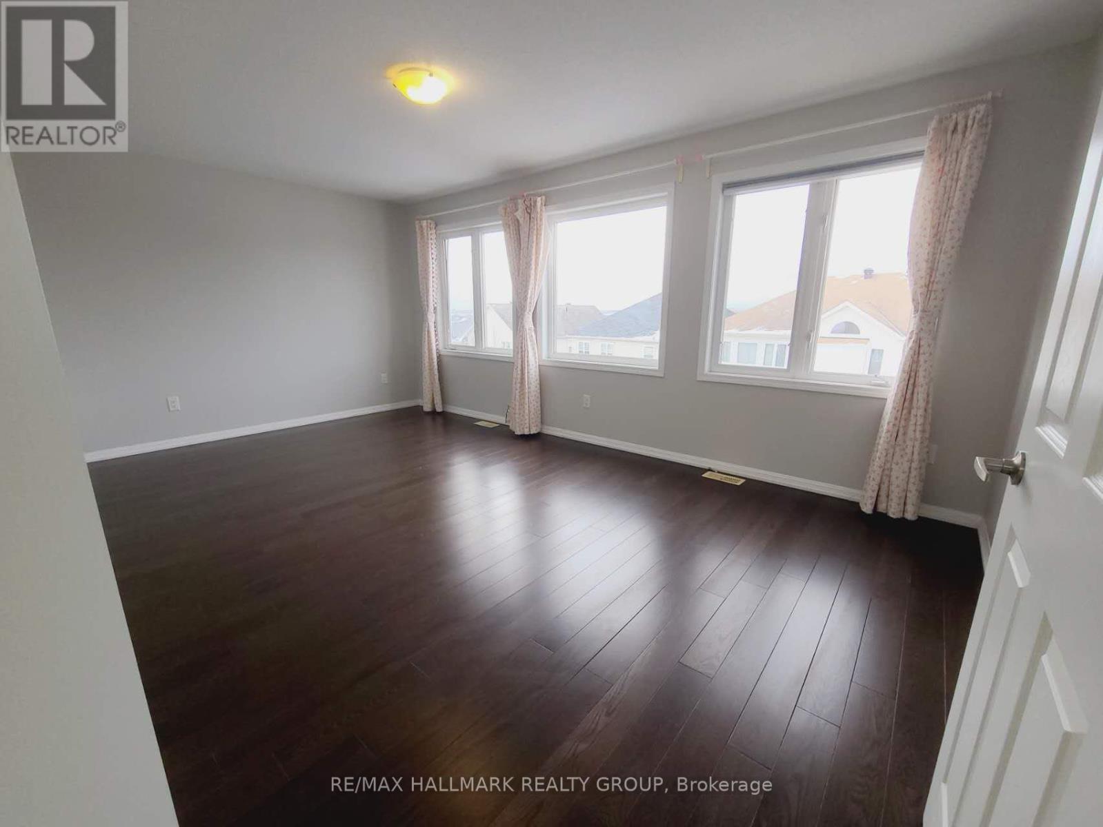 248 Huntsville Drive, Ottawa, Ontario  K2T 0C3 - Photo 16 - X12649150