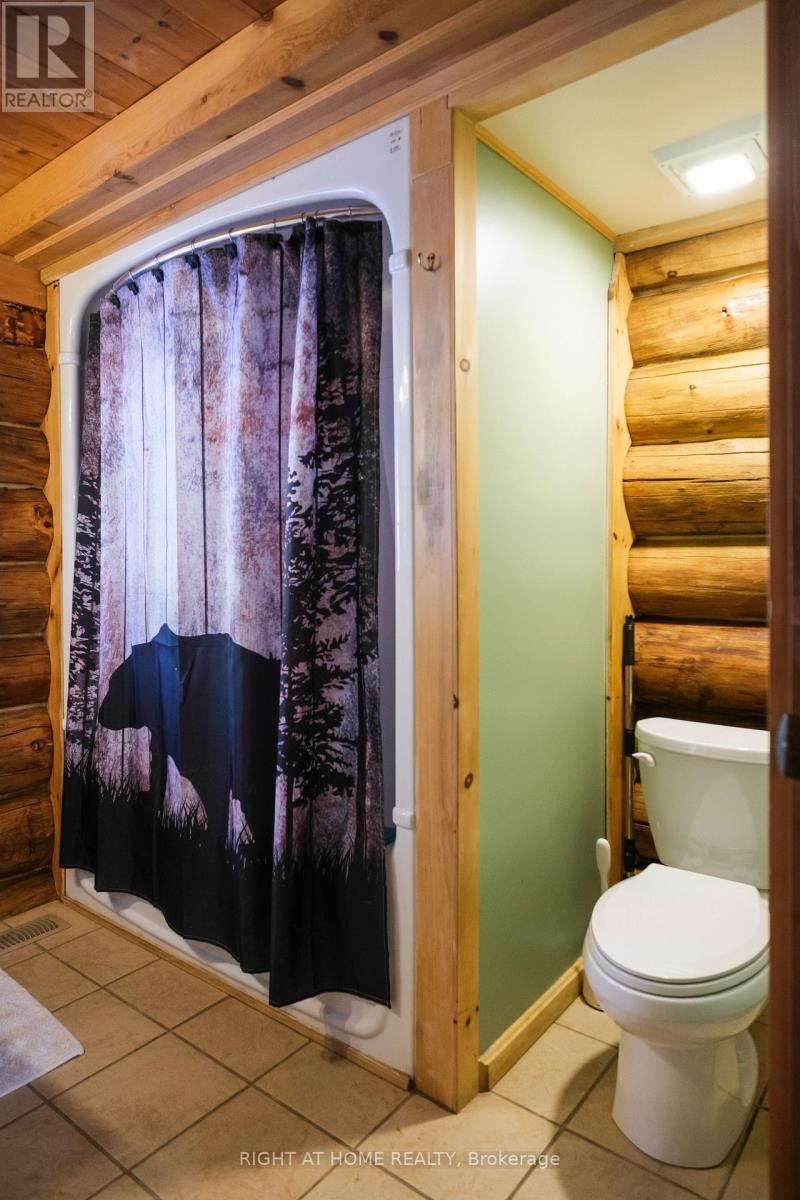 72 Viewmount Drive, Greater Madawaska, Ontario  K0J 1H0 - Photo 11 - X12631840