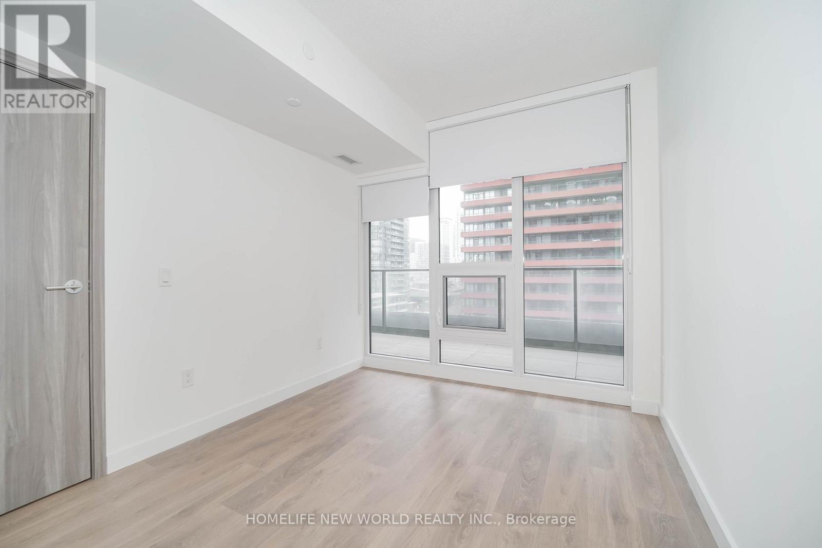 725 - 3 Concord Cityplace Way, Toronto, Ontario  M5V 0X4 - Photo 17 - C12649158