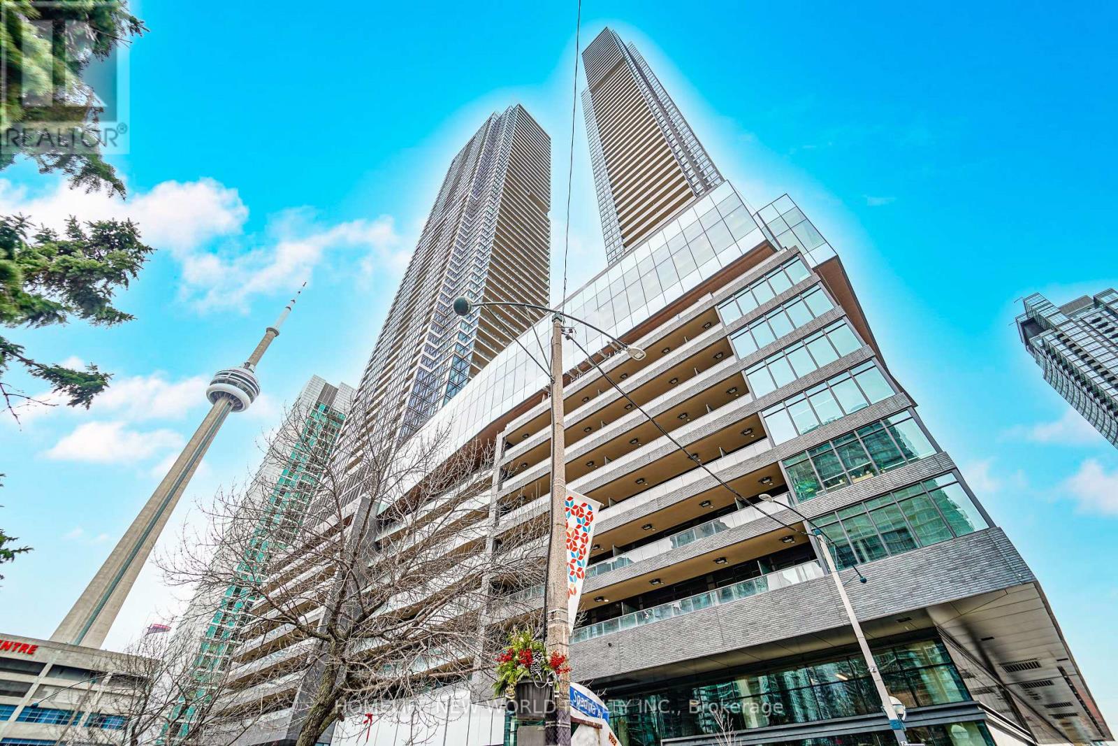 725 - 3 Concord Cityplace Way, Toronto, Ontario  M5V 0X4 - Photo 2 - C12649158