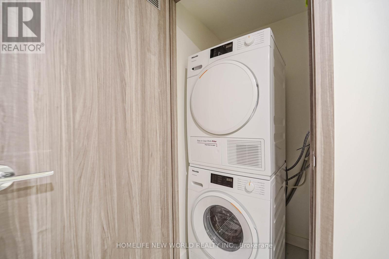 725 - 3 Concord Cityplace Way, Toronto, Ontario  M5V 0X4 - Photo 23 - C12649158