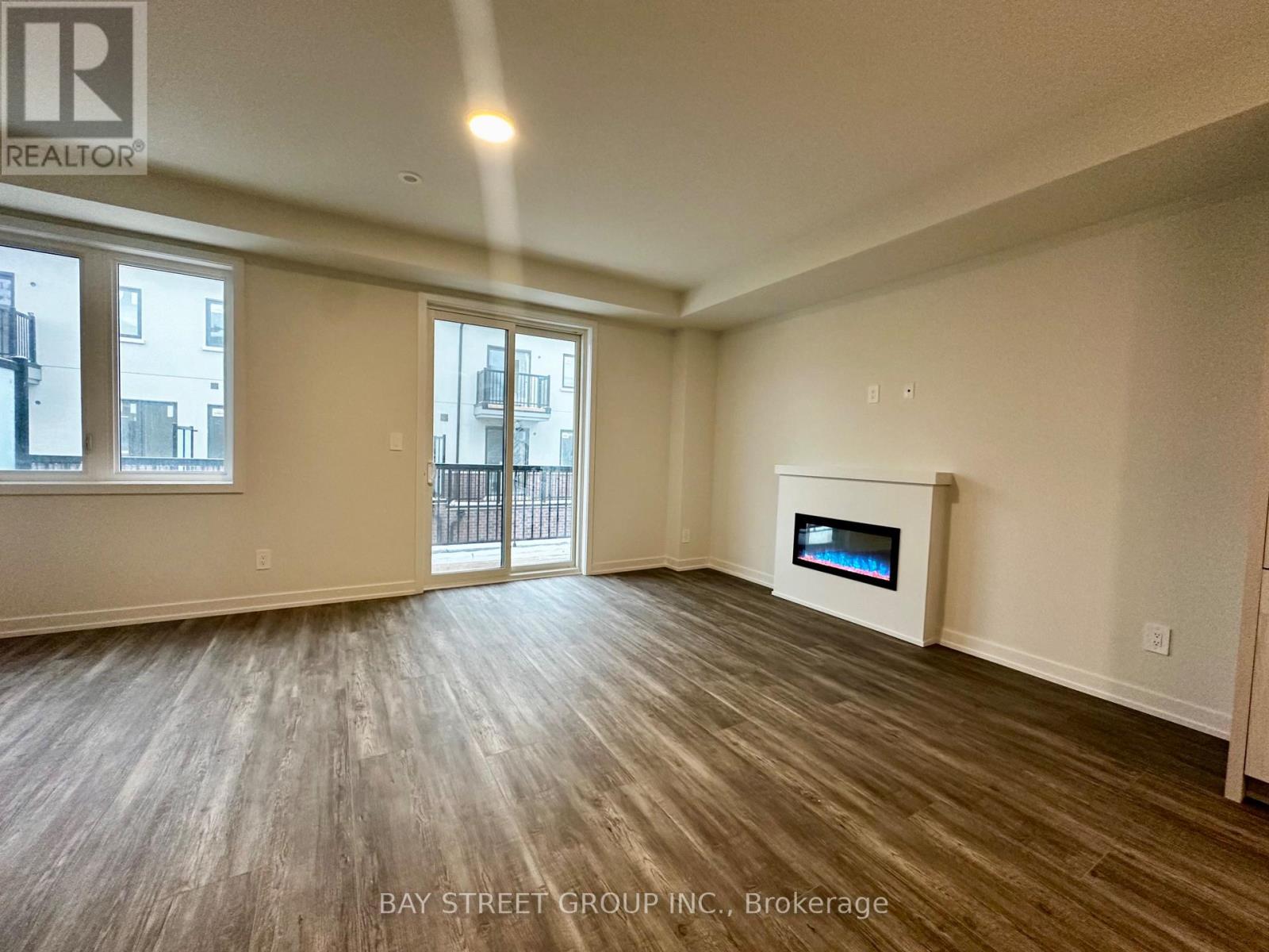 22 Chapple Lane, Richmond Hill, Ontario  L4B 0J4 - Photo 5 - N12649154