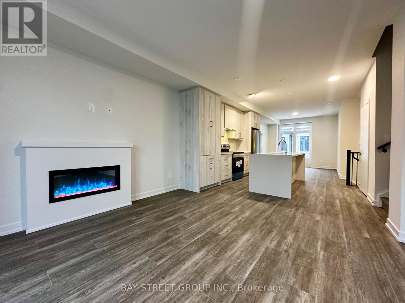 22 Chapple Lane, Richmond Hill, Ontario  L4B 0J4 - Photo 8 - N12649154