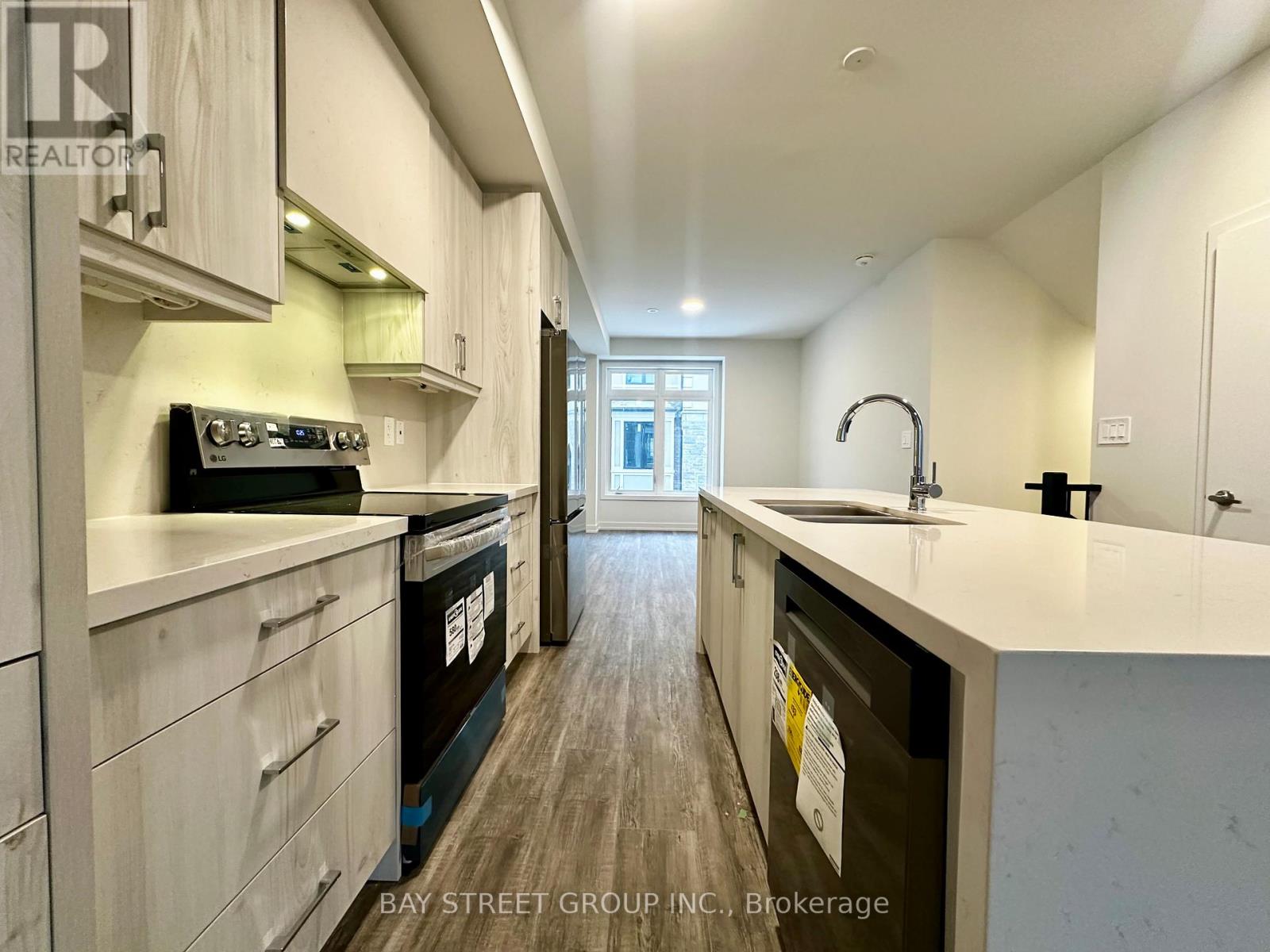 22 Chapple Lane, Richmond Hill, Ontario  L4B 0J4 - Photo 9 - N12649154