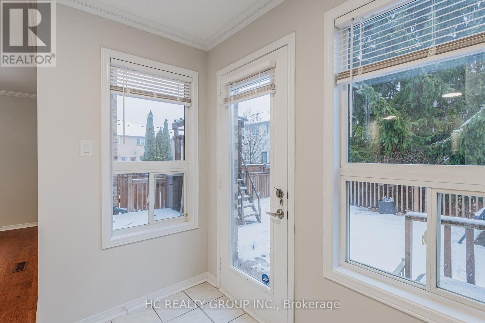 35 Ferris Street, Richmond Hill, Ontario  L4B 4K7 - Photo 16 - N12408273