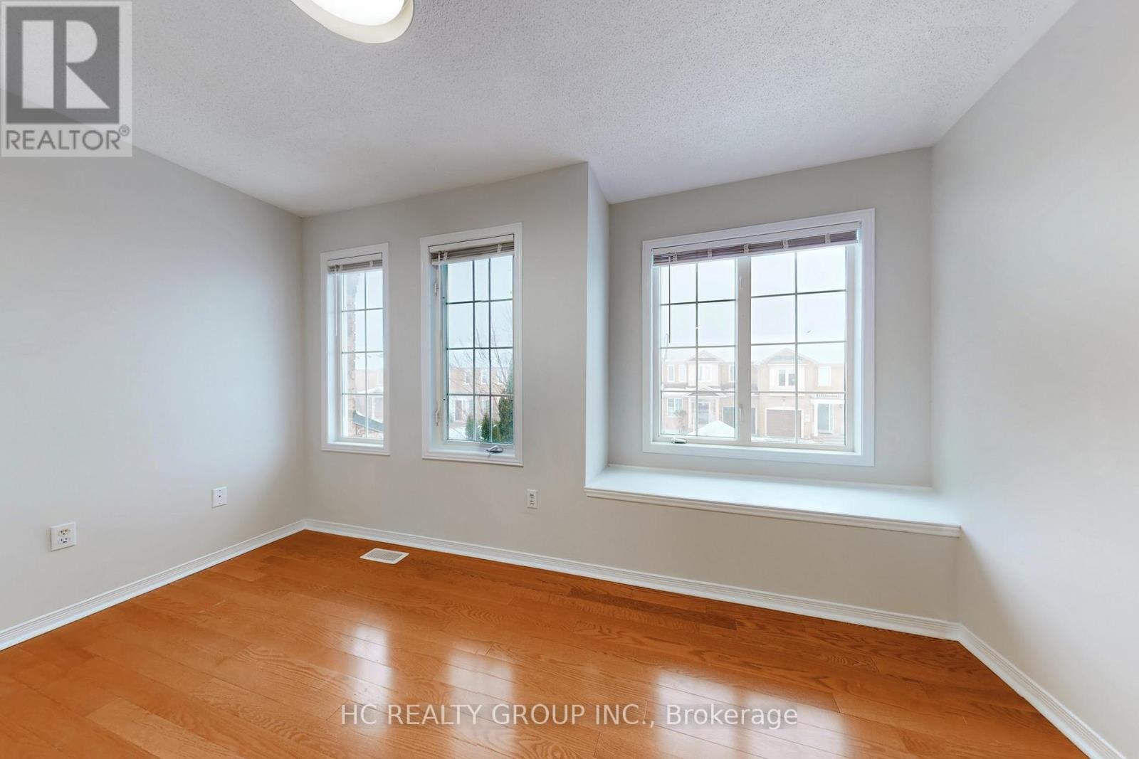 35 Ferris Street, Richmond Hill, Ontario  L4B 4K7 - Photo 32 - N12408273