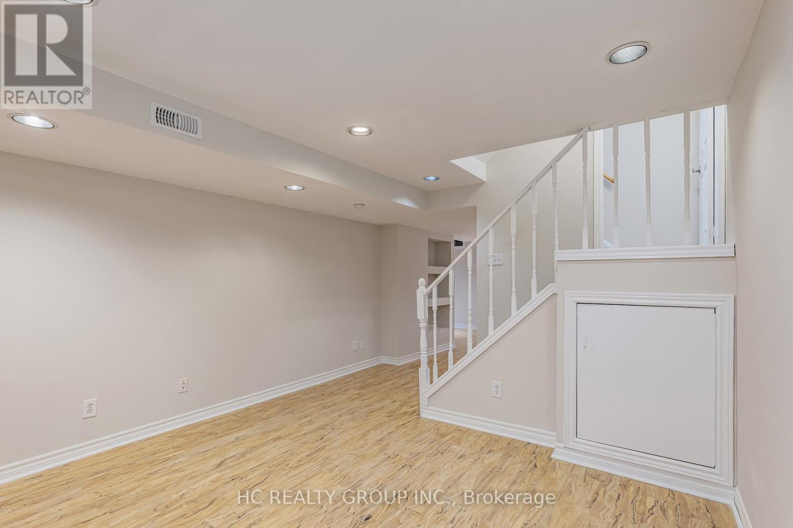 35 Ferris Street, Richmond Hill, Ontario  L4B 4K7 - Photo 39 - N12408273